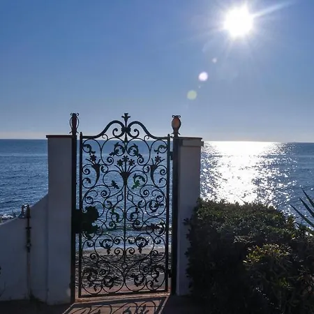Вілла Marbesa Playa Casa Del Mar Марбелья