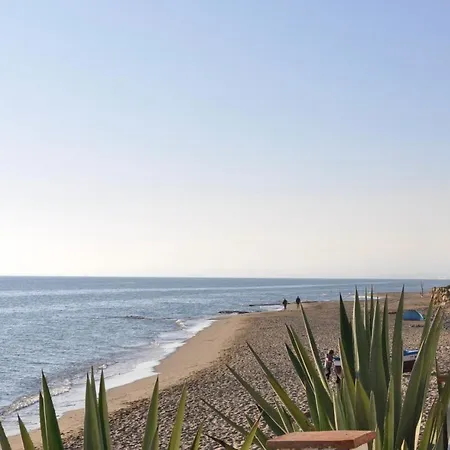 Marbesa Playa Casa Del Mar Вілла Марбелья