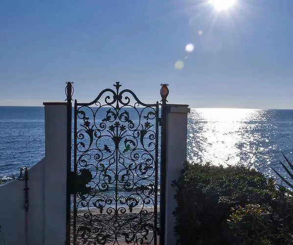 Вілла Marbesa Playa Casa Del Mar Марбелья